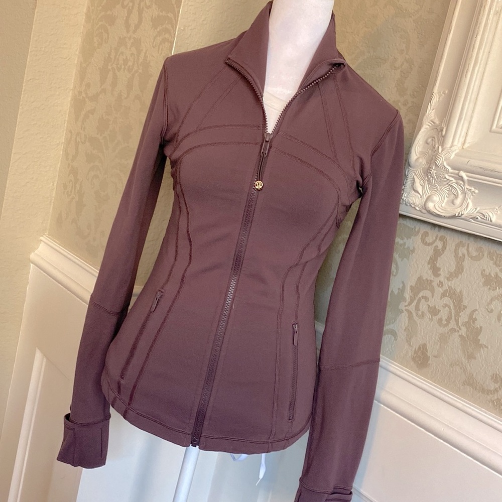 Lululemon Define Jacket in Plum Size 6